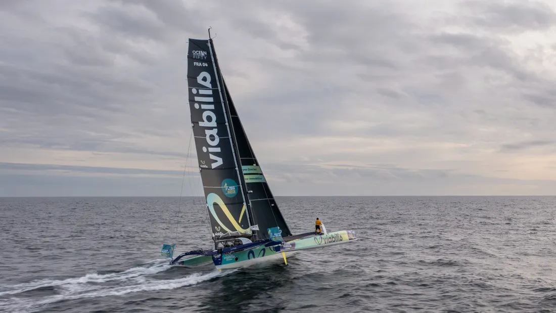 Le Choletais sort d’une très belle saison en Ocean Fifty, sur son trimaran Viabilis Océan. 