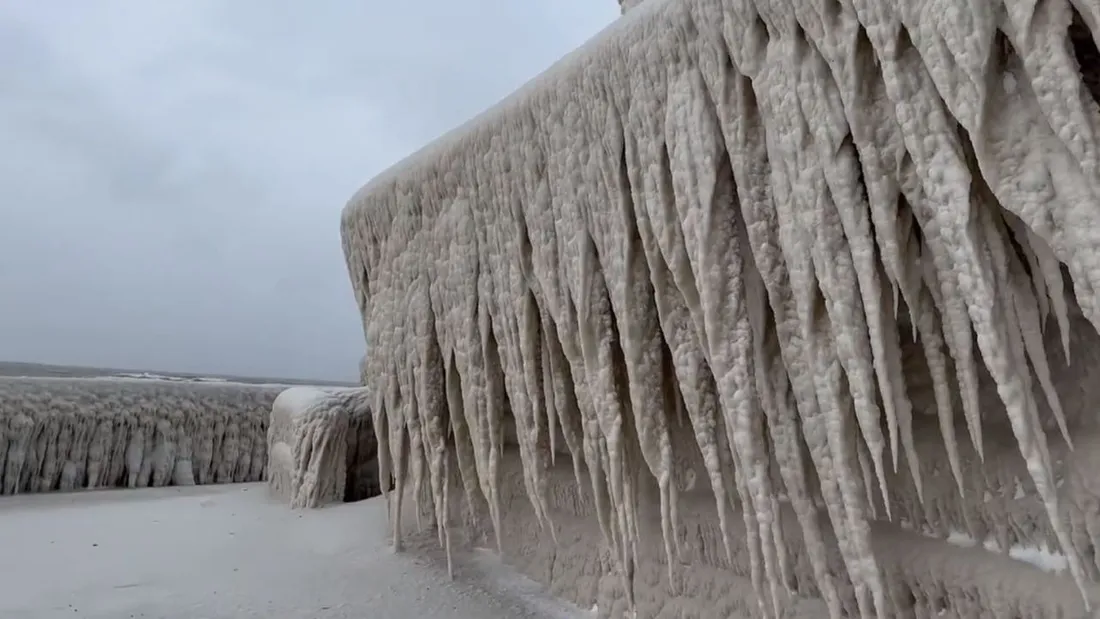 Le froid a figé une grande partie du pays