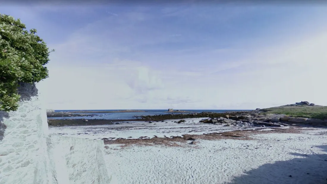 La maison de Paco Rabanne est située à Portsall, près de la plage de Porsguen.