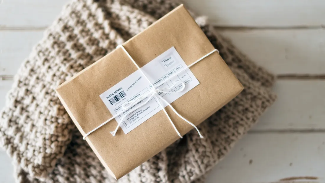 Il est condamné pour avoir envoyé ses excréments à Léonardo Di Caprio