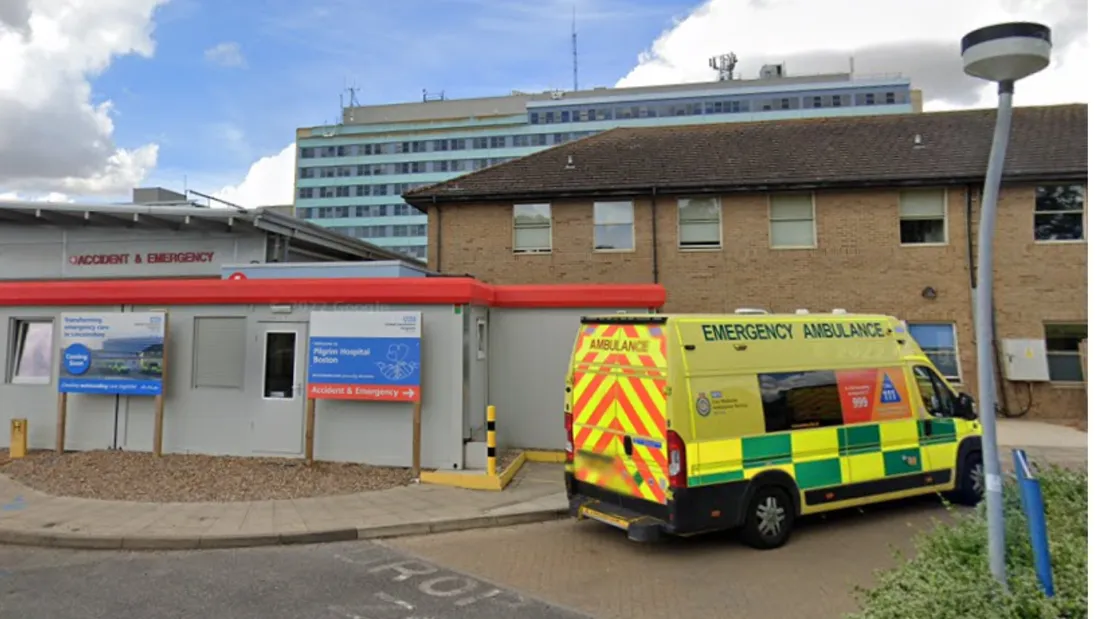 L'hôpital Pilgrim à Boston au Royaume-Uni a ramené l'octogénaire chez son voisin de chambre