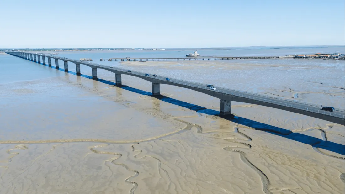Le pont d'Oléron, inauguré en 1966, a besoin de travaux de réfection estimés à 58 millions d'euros.