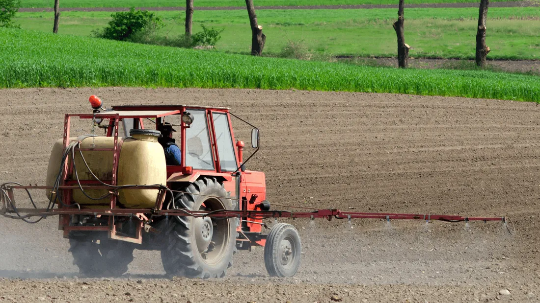 pesticides tracteur