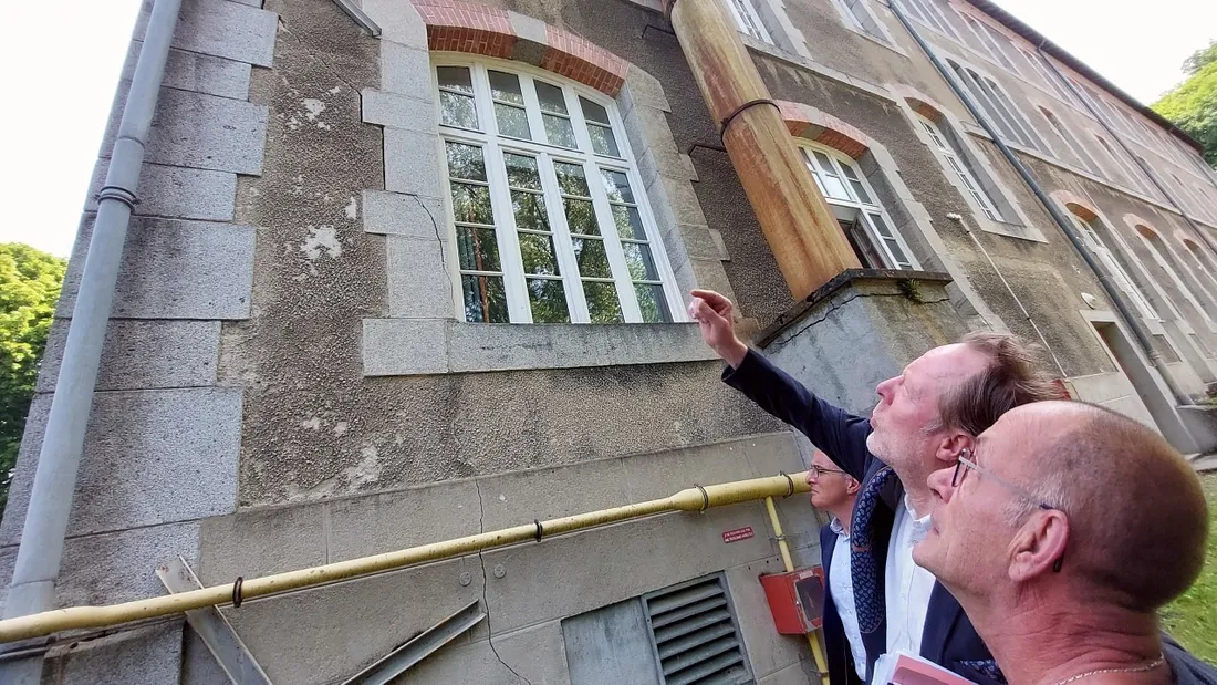 Constatation des fissures apparues sur la façade du Collège Jules Marouzeau de Guéret