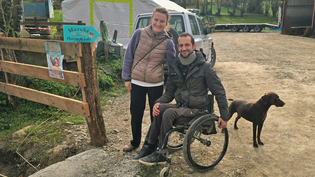 Florian et Lola préparent le marché de producteur à Mazerolles