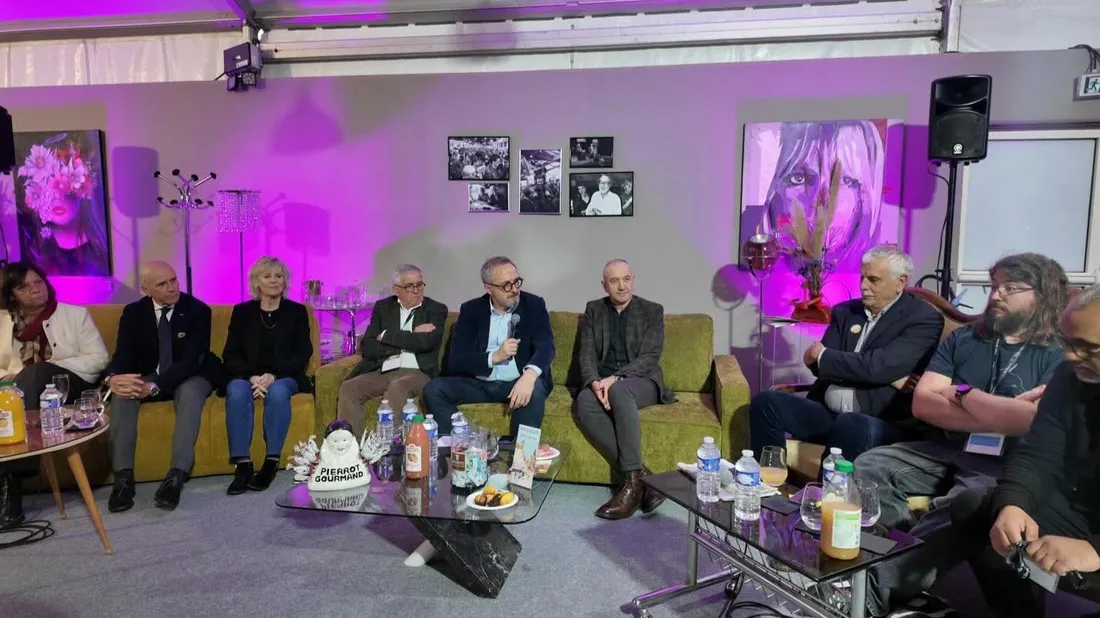 Conférence de presse de clôture de la Foire du Livre de Brive