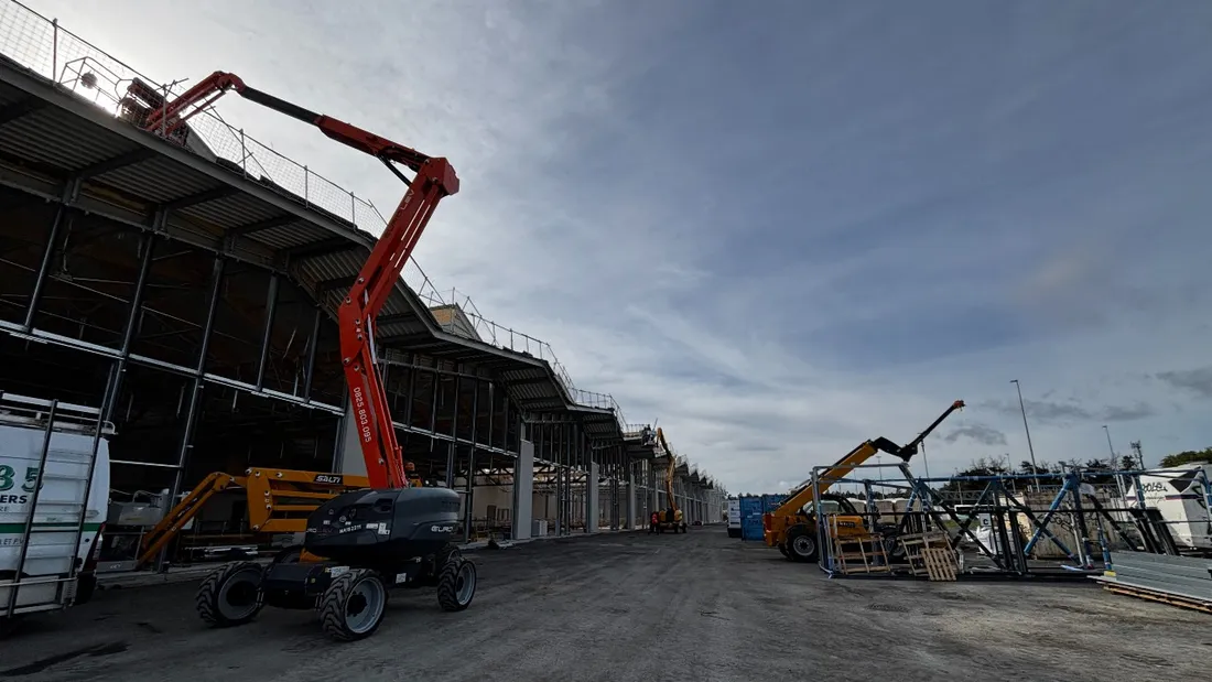 L'annonce a été faite sur le site des travaux du futur entrepôt des bus de la plaine de Baud.