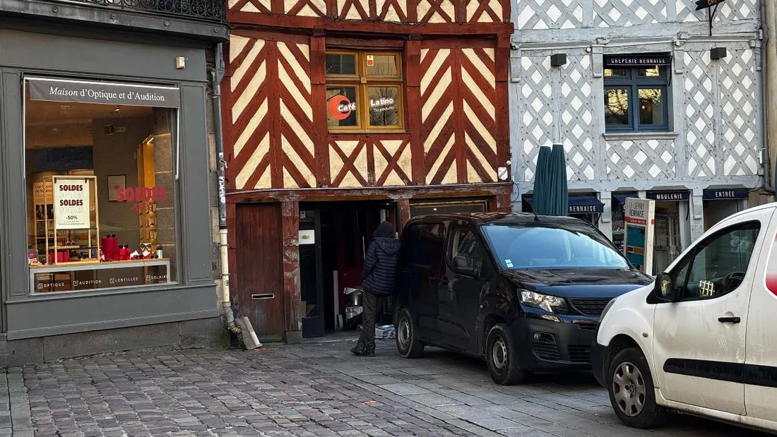 Le bar latino Tio Paquito, a été fermé par la mairie pour non-respect des règles de sécurité.