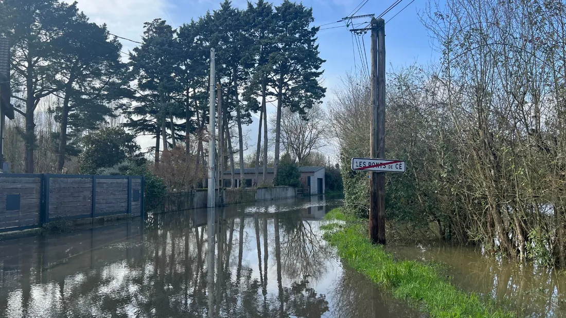 L'eau a envahi les rues des Ponts-de-Cé ce mardi 17 février 