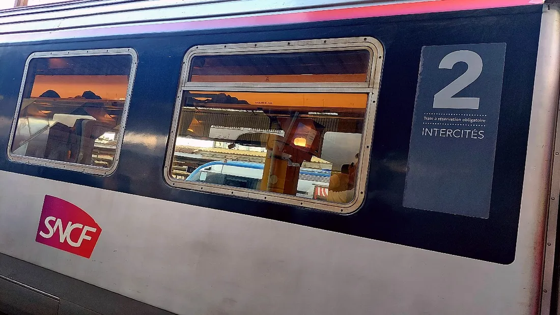 Intercités en gare de Limoges - Bénédictins