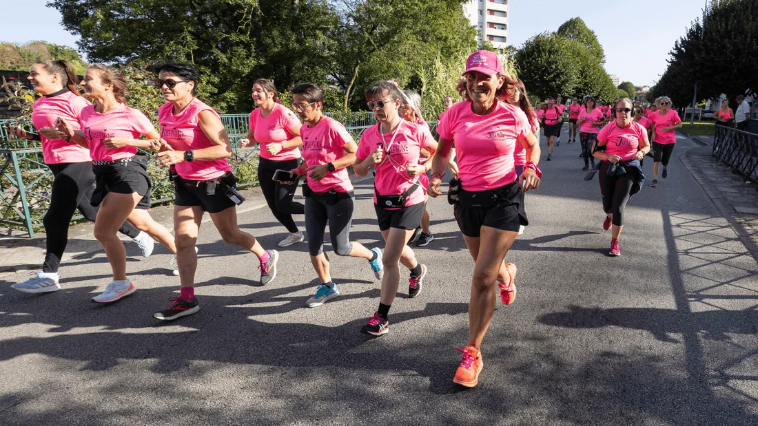 Béatrice Bellamy, à droite avec sa casquette rose, lors de l'édition 2024 de La Joséphine.