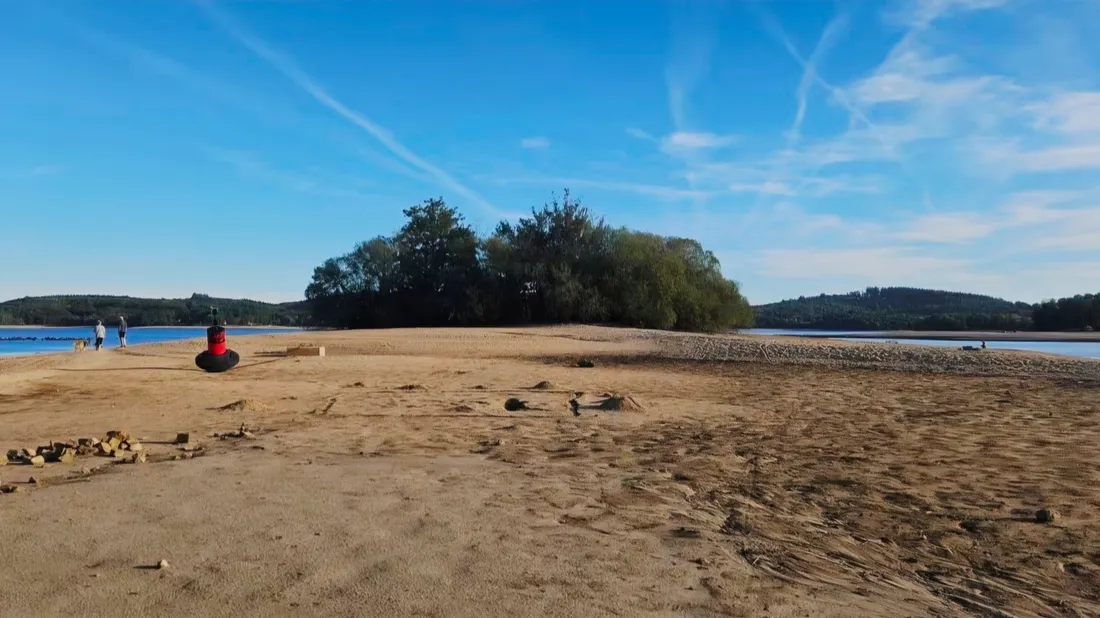 Lac de Vassivière en dessous du seuil de 642 mètres
