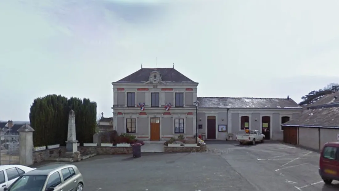Mairie de Soulaire-et-Bourg.