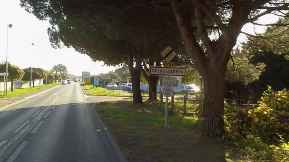 Entrée dans l'agglomération de Dolus-d'Oléron, sur la D734