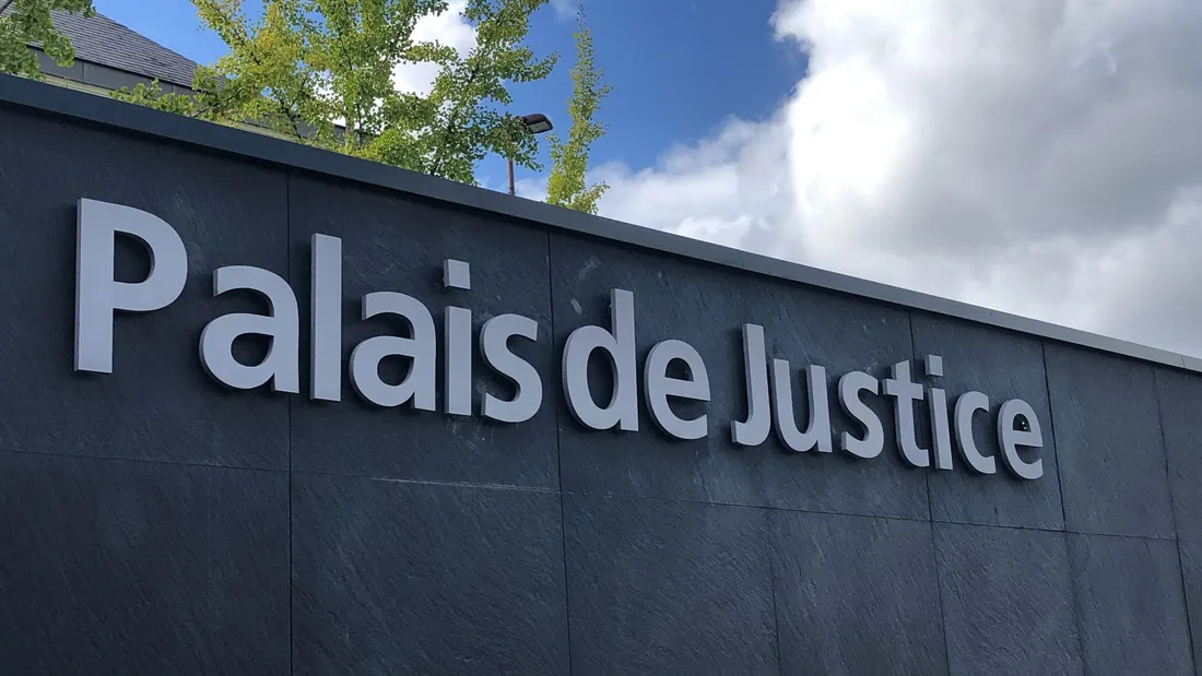 L'ancien directeur de cabinet du préfet et le commissaire seront jugés