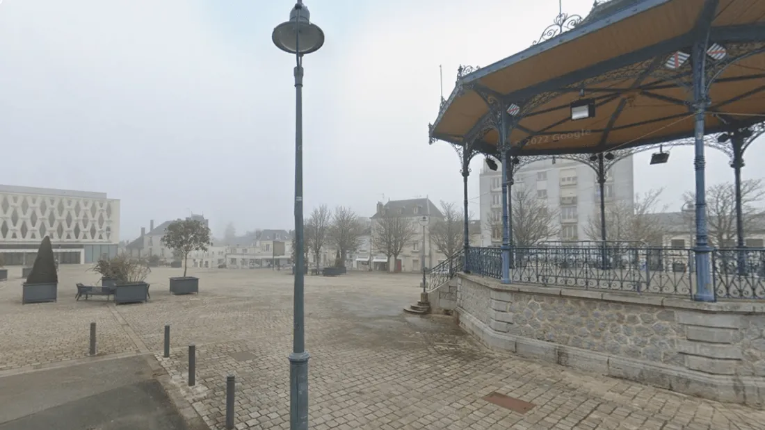 Place du drapeau, Parthenay