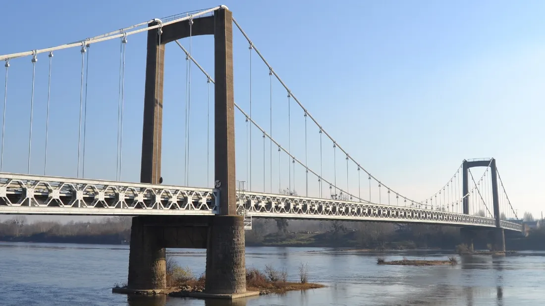 Un homme a sauté du pont de Varades, entre la Loire-Atlantique et le Maine-et-Loire.