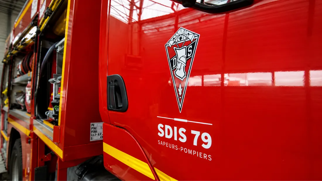 Violent accident entre une voiture et un minibus 