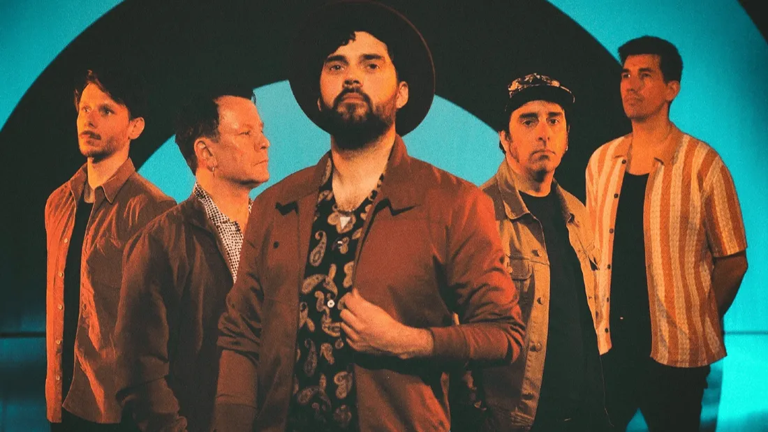 Le Zine - THE RED GOES BLACK