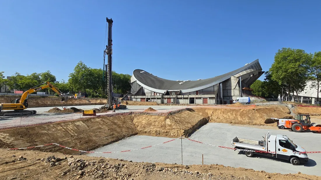 Chantier des fondations des salles annexes de Beaublanc