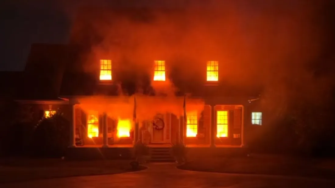 Maison en flamme Halloween