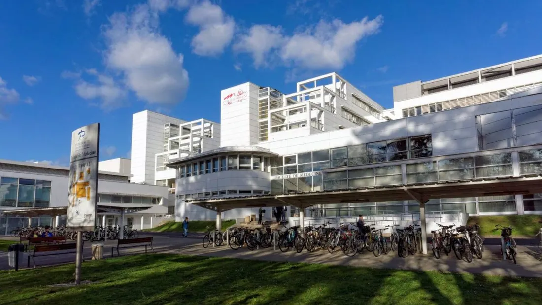 Faculté de médecine à Tours