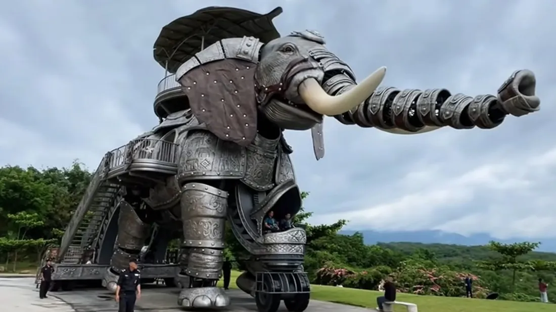 Elephant chinois, copie machines de l'île de Nantes