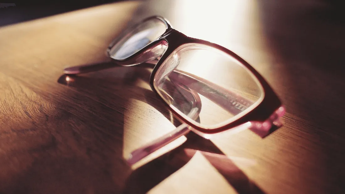 Il vient pour faire vérifier ses lunettes et repart aveugle