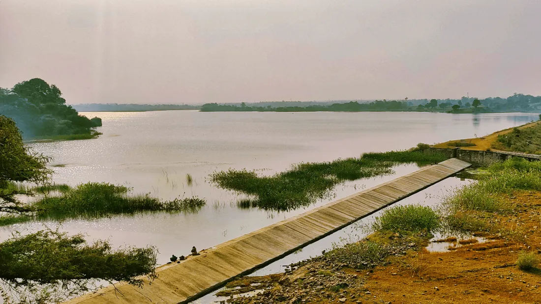 Il fait vider un barrage pour retrouver son téléphone tombé dans l’eau