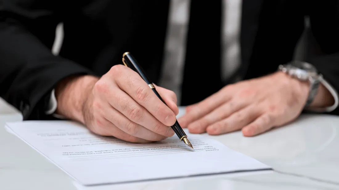 Bretagne : après une erreur administrative, il a dû prouver qu’il était bien en vie