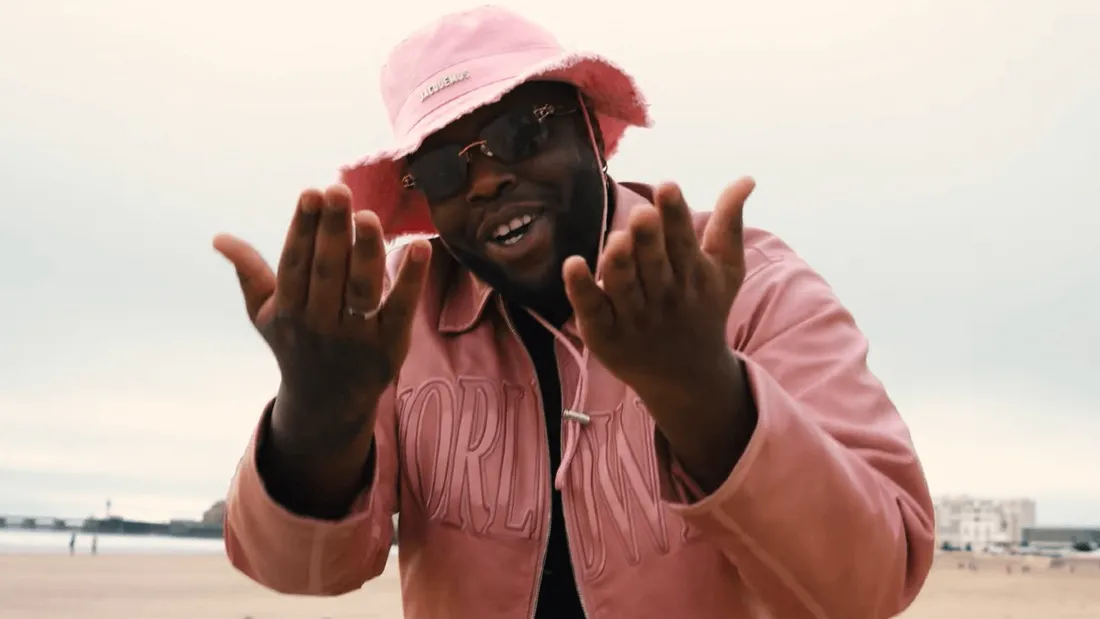 Ryan Jervinal alias Chewidoudou a en partie tourné son clip sur la Grande Plage des Sables-d'Olonne