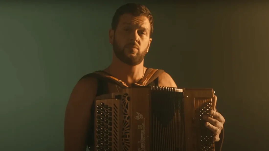 Claudio Capéo : un clip pour son single et une date pour son album