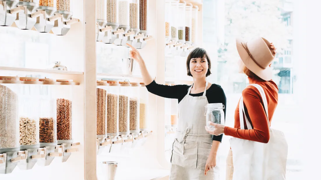 Faire ses courses en vrac peut faire partie des défis à relever.