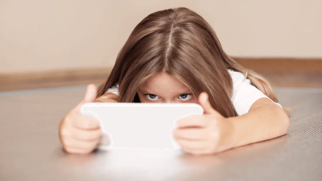 Les enfants passent trop de temps devant les écrans, selon une récente étude