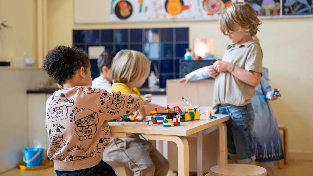 Enfants à l'école ou dans une garderie