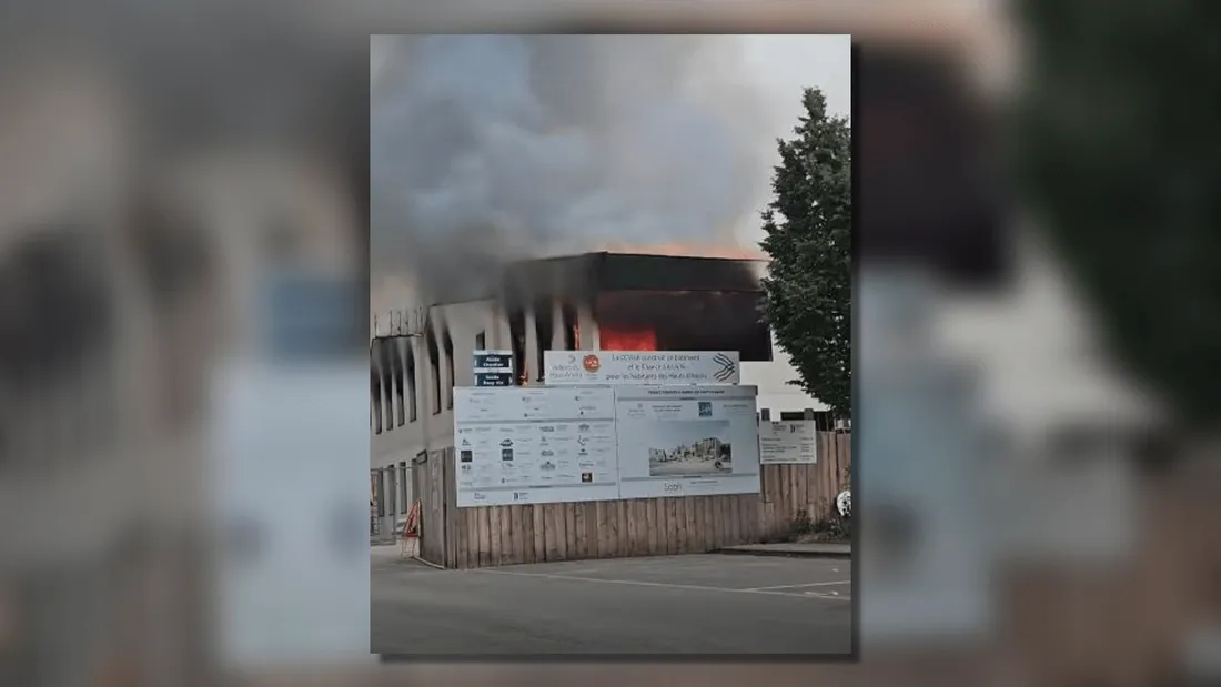 Mairie Châteauneuf-sur-Sarthe incendie