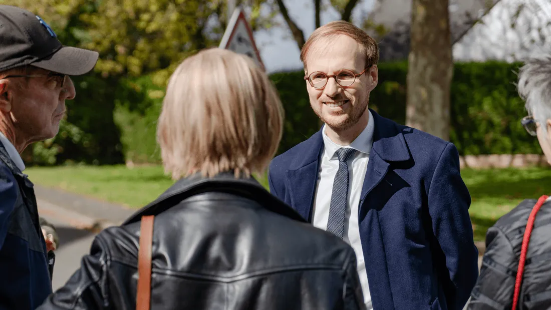 Le maire de Laval injoignable pendant un mois pour cause de congé paternité