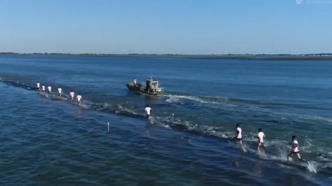 La Course des As, contre la marée montante