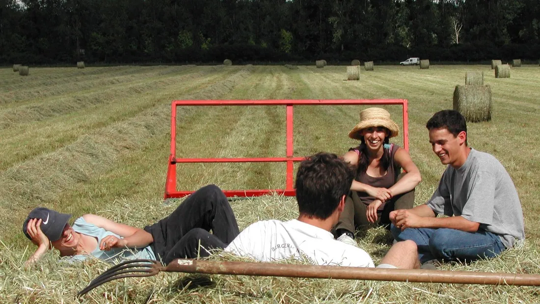 La série met en scène une jeunesse rurale.