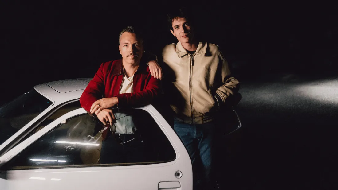 Kungs et Purple Disco Machine nous font danser avec le hit "Substitution" !