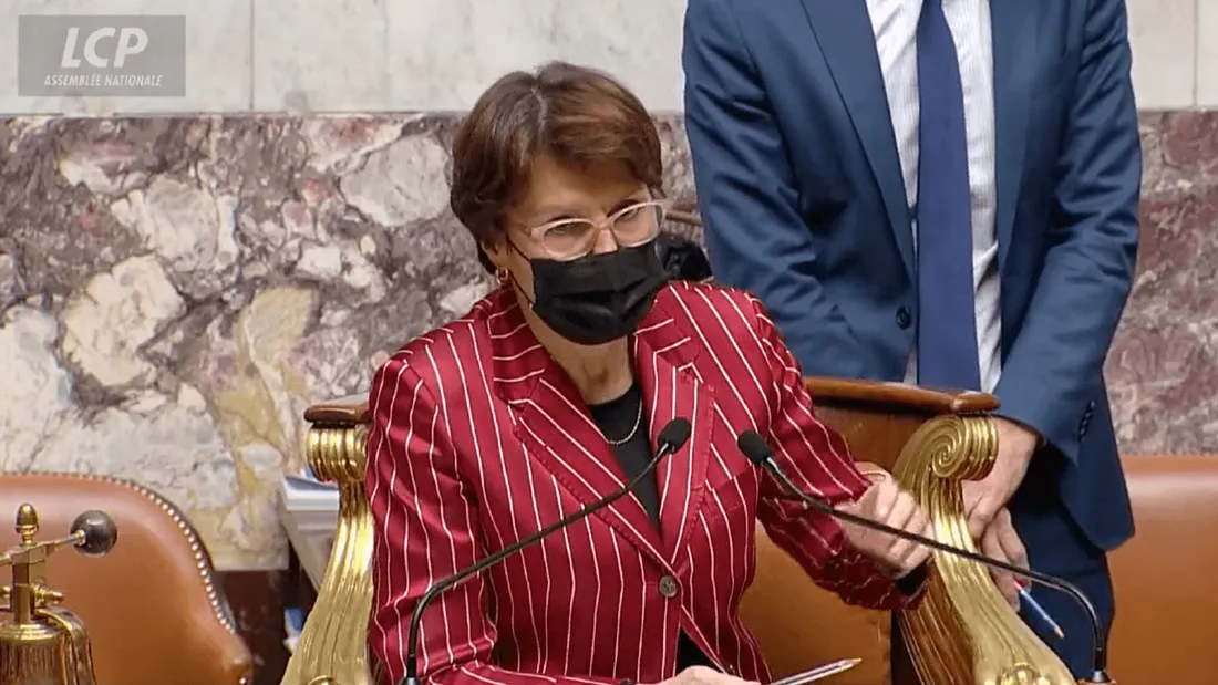 Pass vaccinal : l'examen du texte suspendu à l'Assemblée