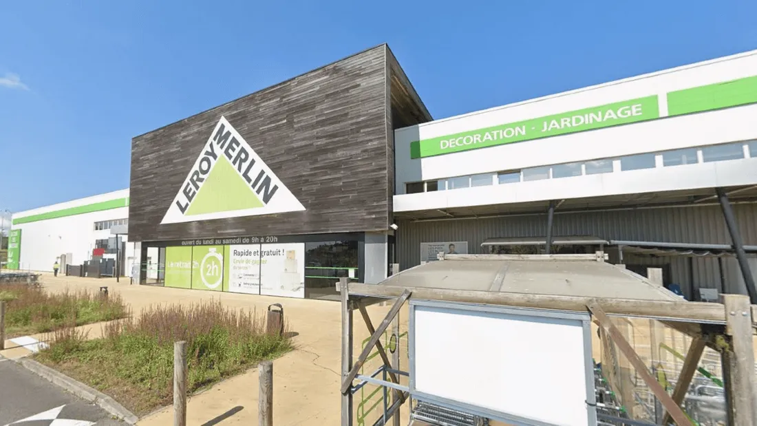 Façade du magasin Leroy Merlin à Cholet, dans le Maine-et-Loire.