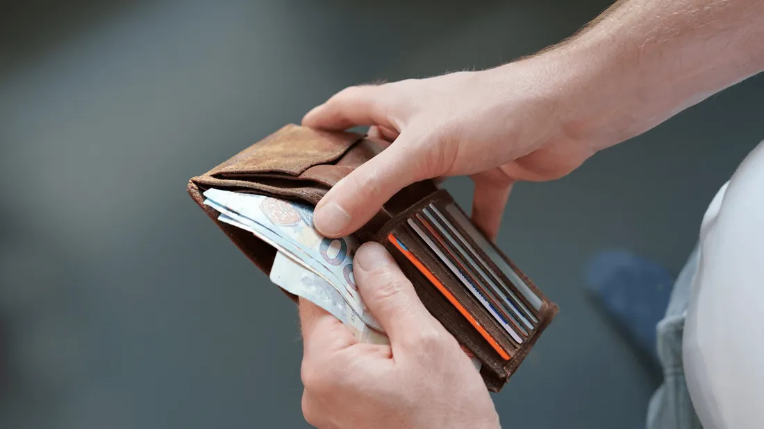 Carburant, timbre rouge, Smic… ce qui change au 1er janvier 2023