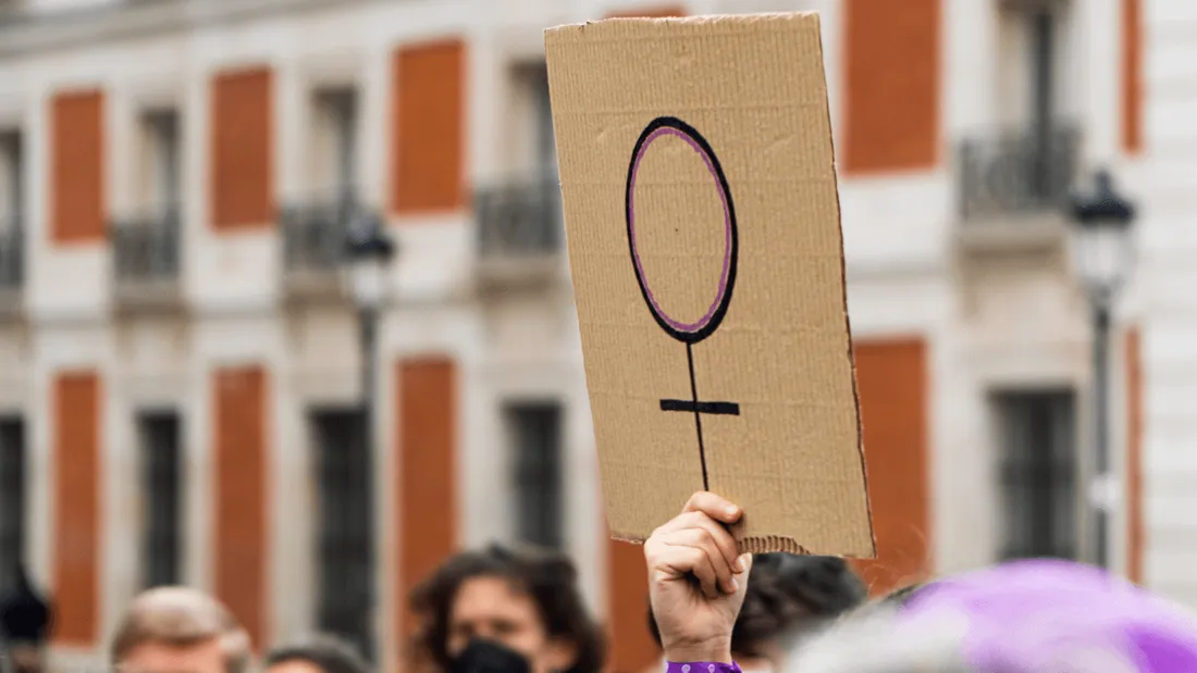 Pourquoi des manifestations à 15h40 ce mercredi 8 mars ?