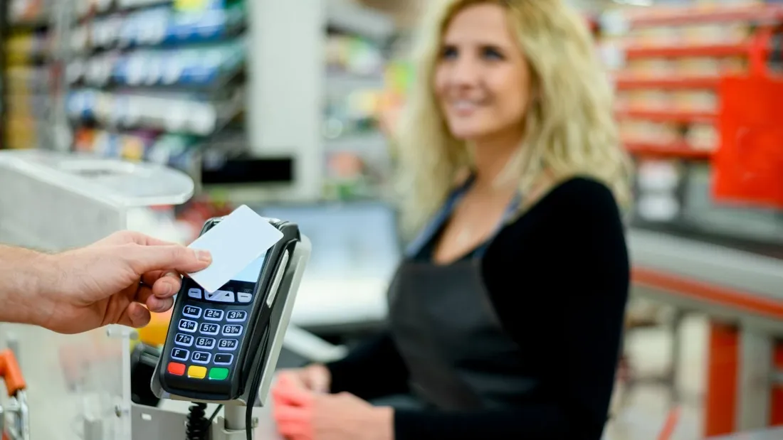 Loire-Atlantique : un hypermarché victime d'escroquerie par l'une de ses caissières