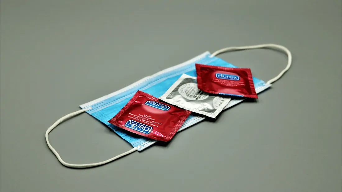 La Thaïlande demande aux couples de porter un masque pendant la St Valentin