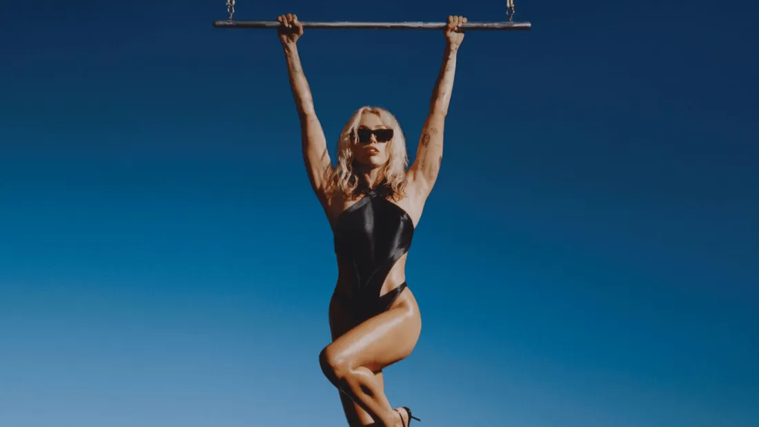 Miley Cyrus de retour avec la chanson "Flowers" !