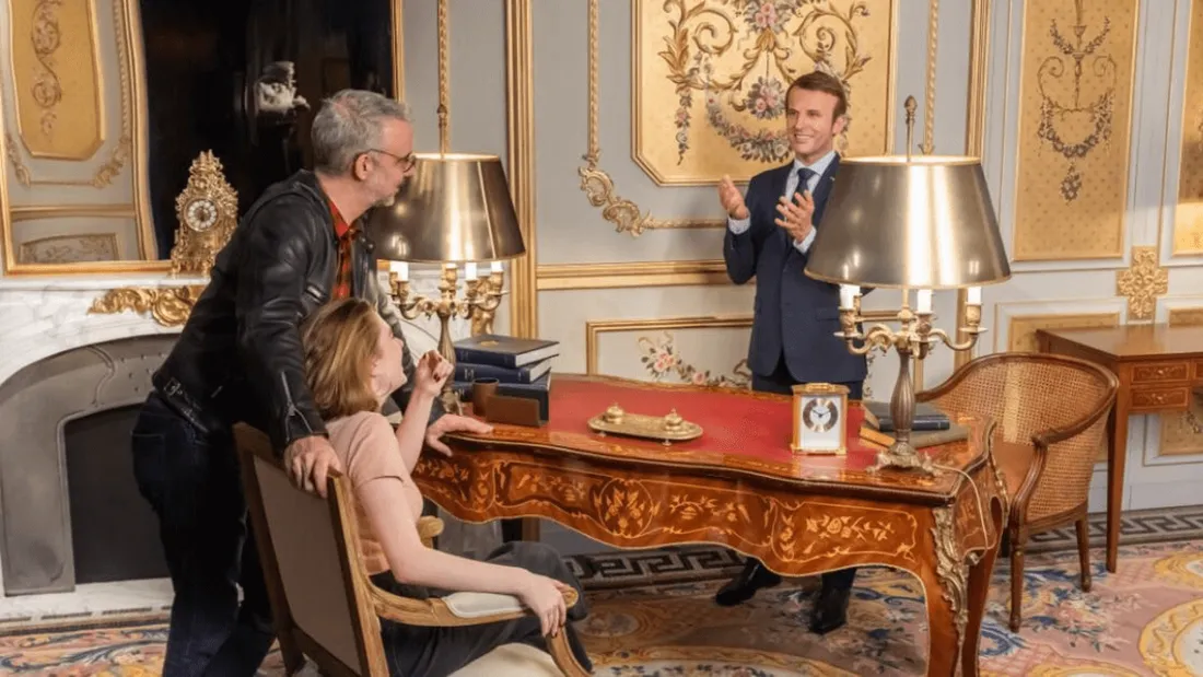 Statue Emmanuel Macron