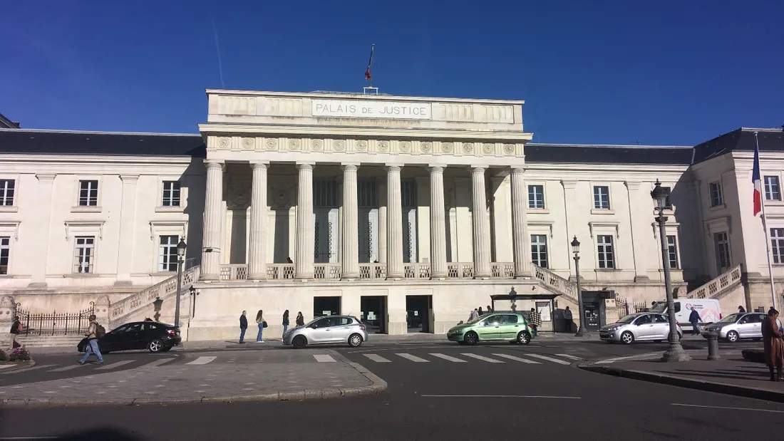 palais-justice-Tours