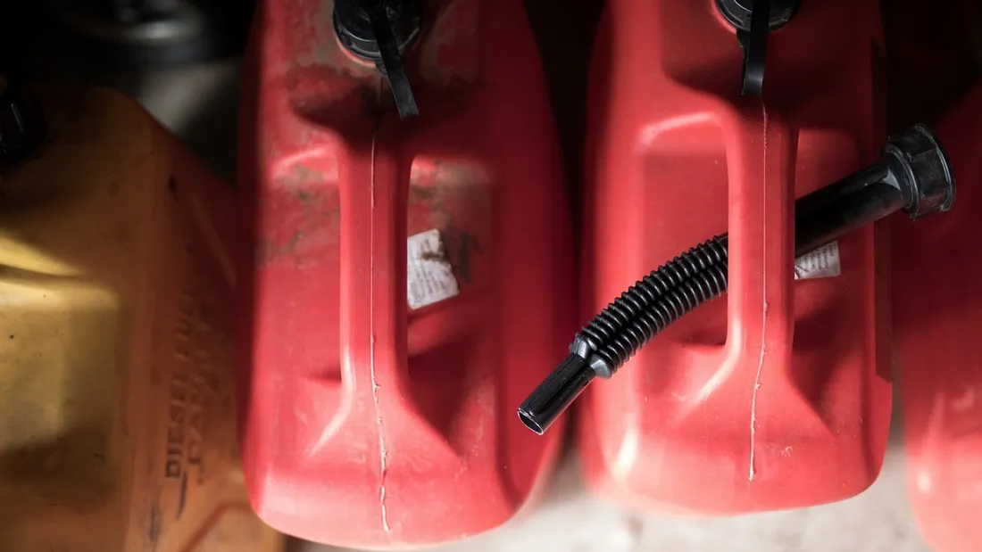 Loire-Atlantique : un chauffeur enferme trois voleurs d’essence dans son camion